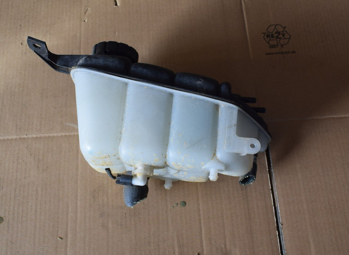 Original Mercedes w461 G Klasse Kühlmittel Ausgleichsbehälter a4615000249