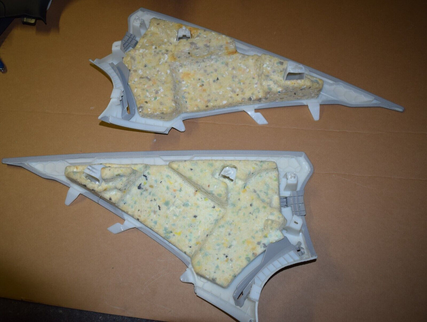 Original Mercedes W212 E Klasse Stoff Abdeckung C Säule Grau rechts links