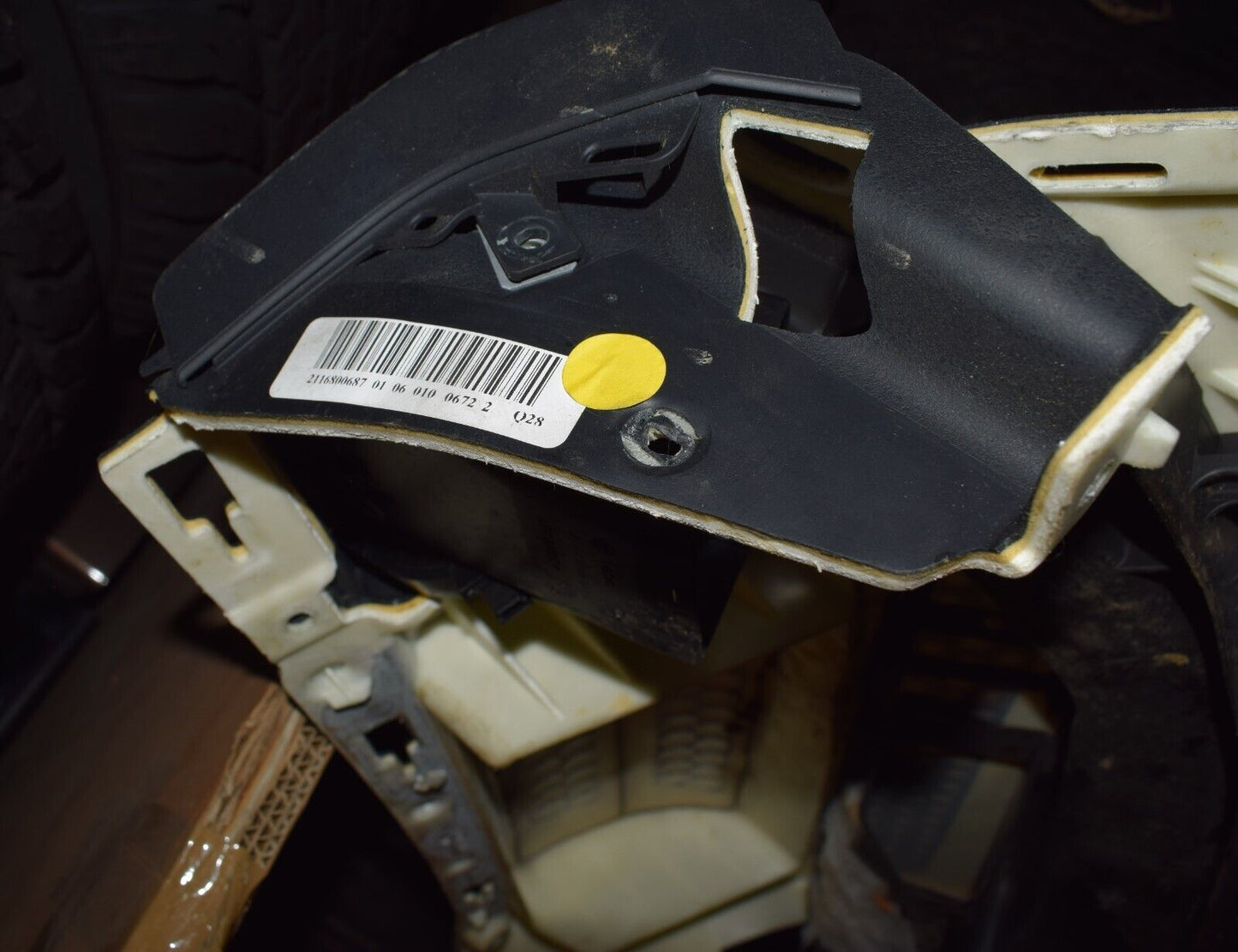Original Mercedes w211 E Klasse Armaturenbrett a2116800687 schwarz