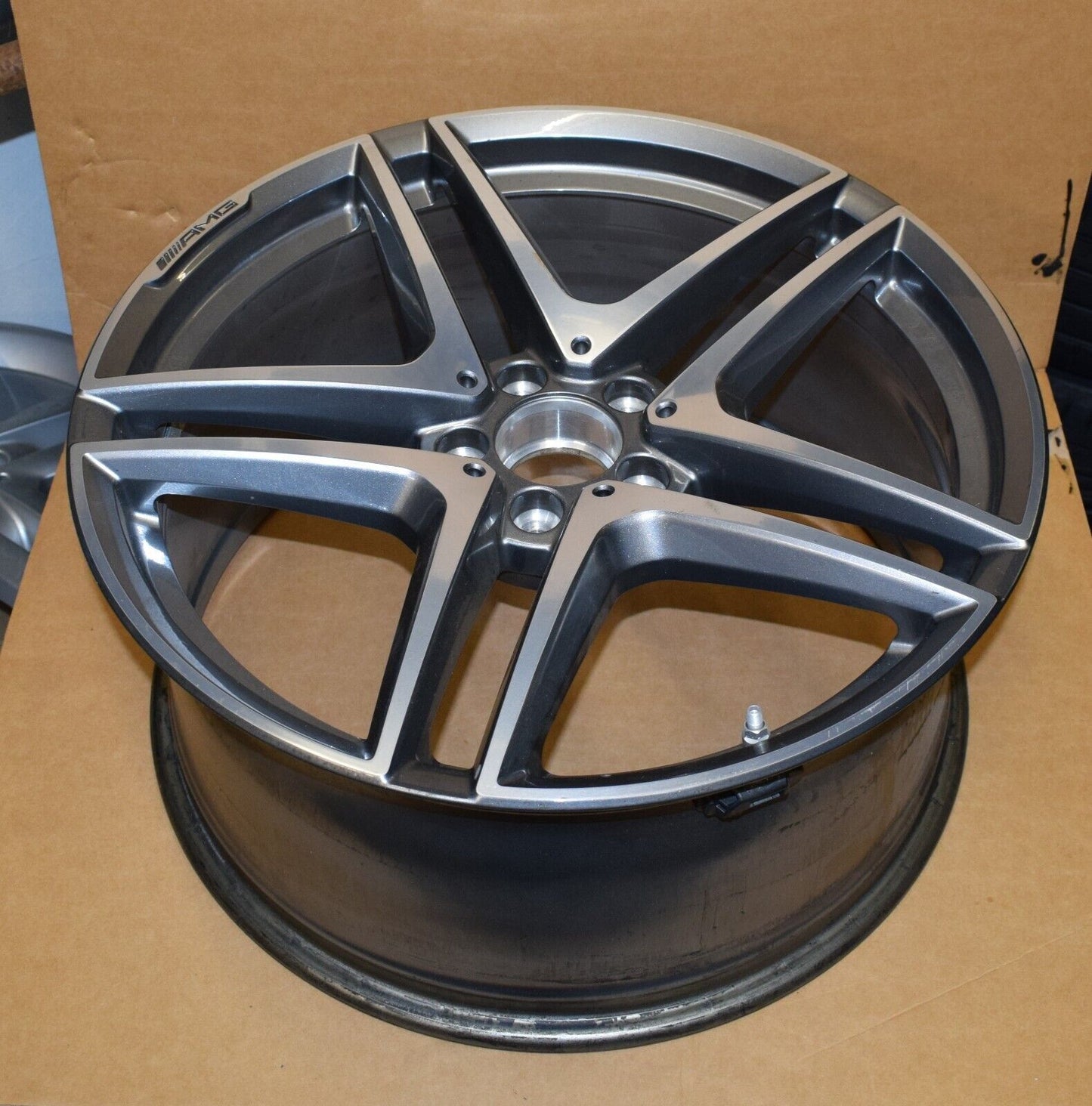1x Original Mercedes w222 Alufelge AMG A2224010900 9,5Jx20 ET39 Schmiede