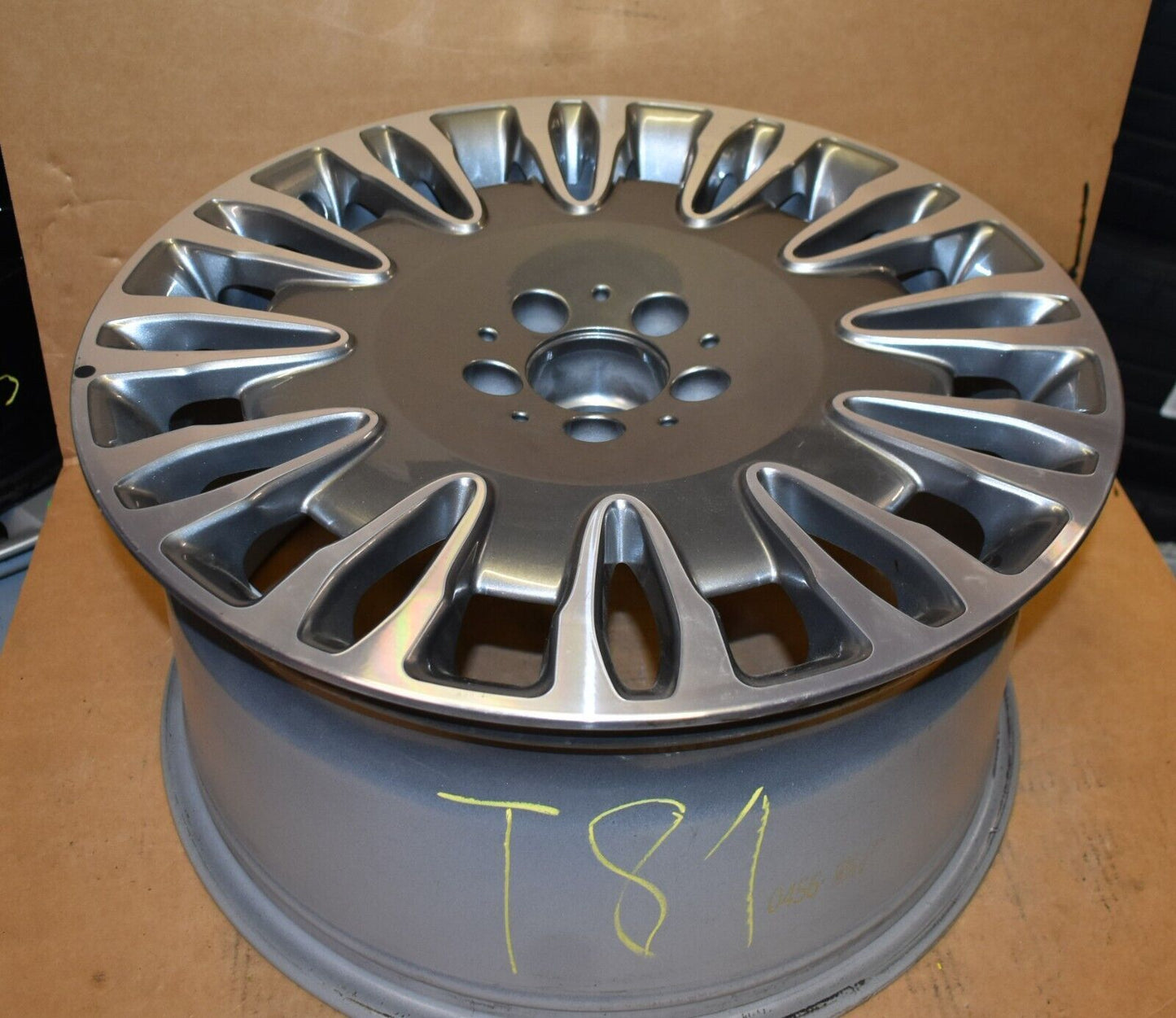 1x Original Mercedes w222 Alufelge A2224010402 9,5Jx19 ET43,5
