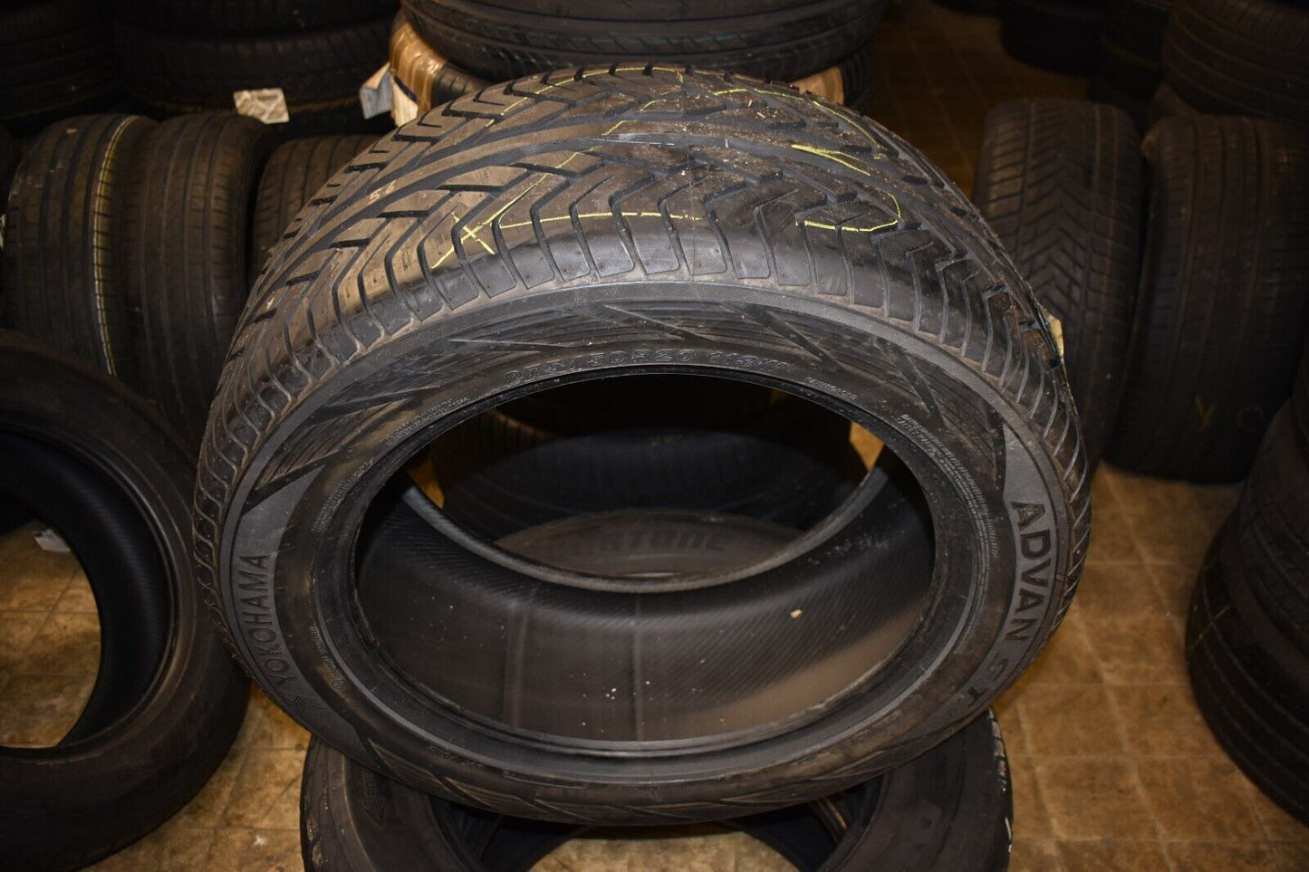 1x Yokohama Advan S.T. Sommerreifen 275 50 20 113W 2012 9mm