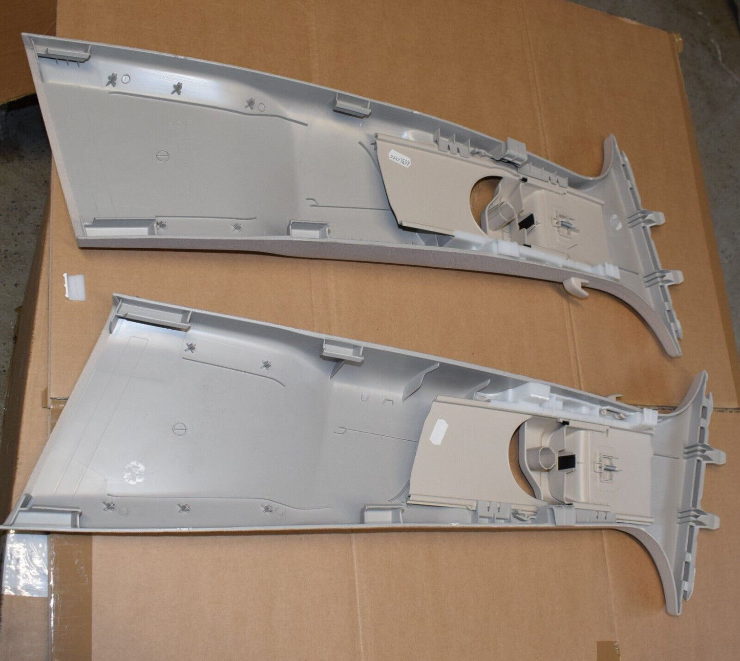 Original Mercedes w213 E Klasse B Säule Verkleidung rechts links beige
