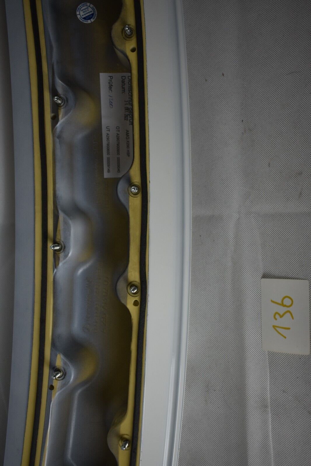 Original Mercedes AMG GT 290 X290 rear Spoiler Unterteil Unterbau Polarweiß