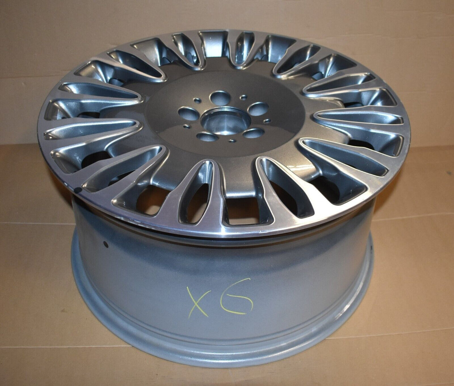 1x Original Mercedes w222 S Klasse Alufelge A 2224010402 9,5Jx19 ET43,5 Felge