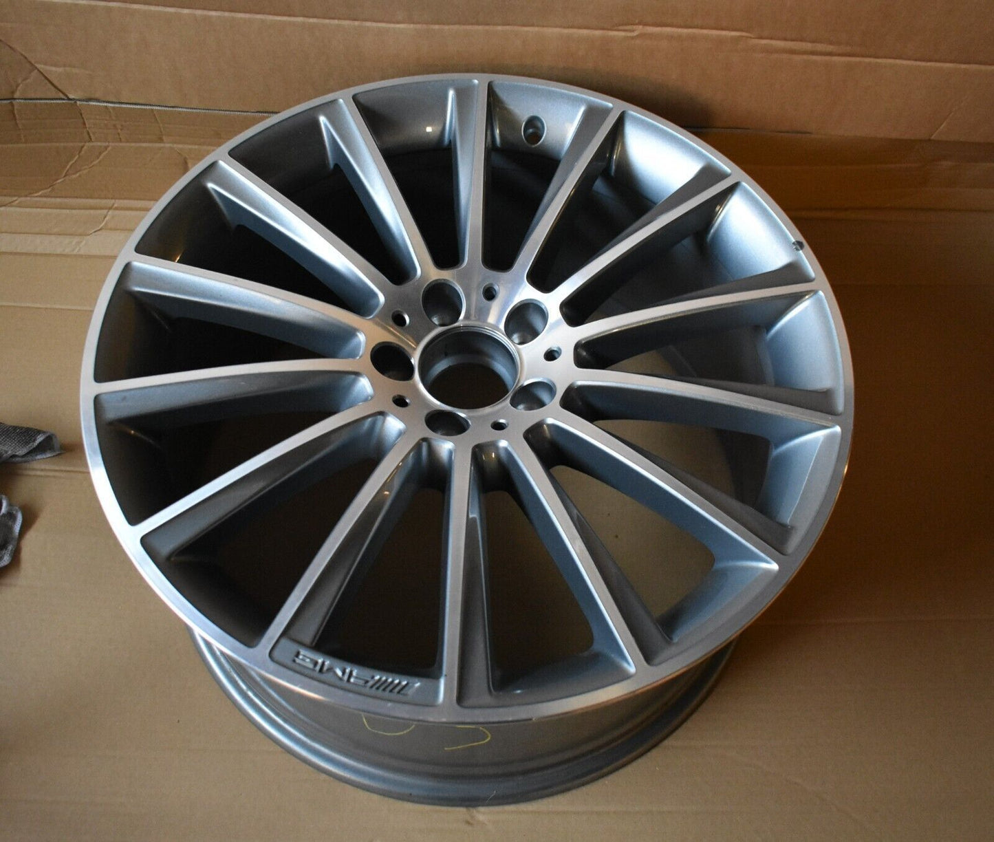 1 Original Mercedes w222 S Klasse AMG Alufelge silber a2224010500 9,5Jx20 ET38