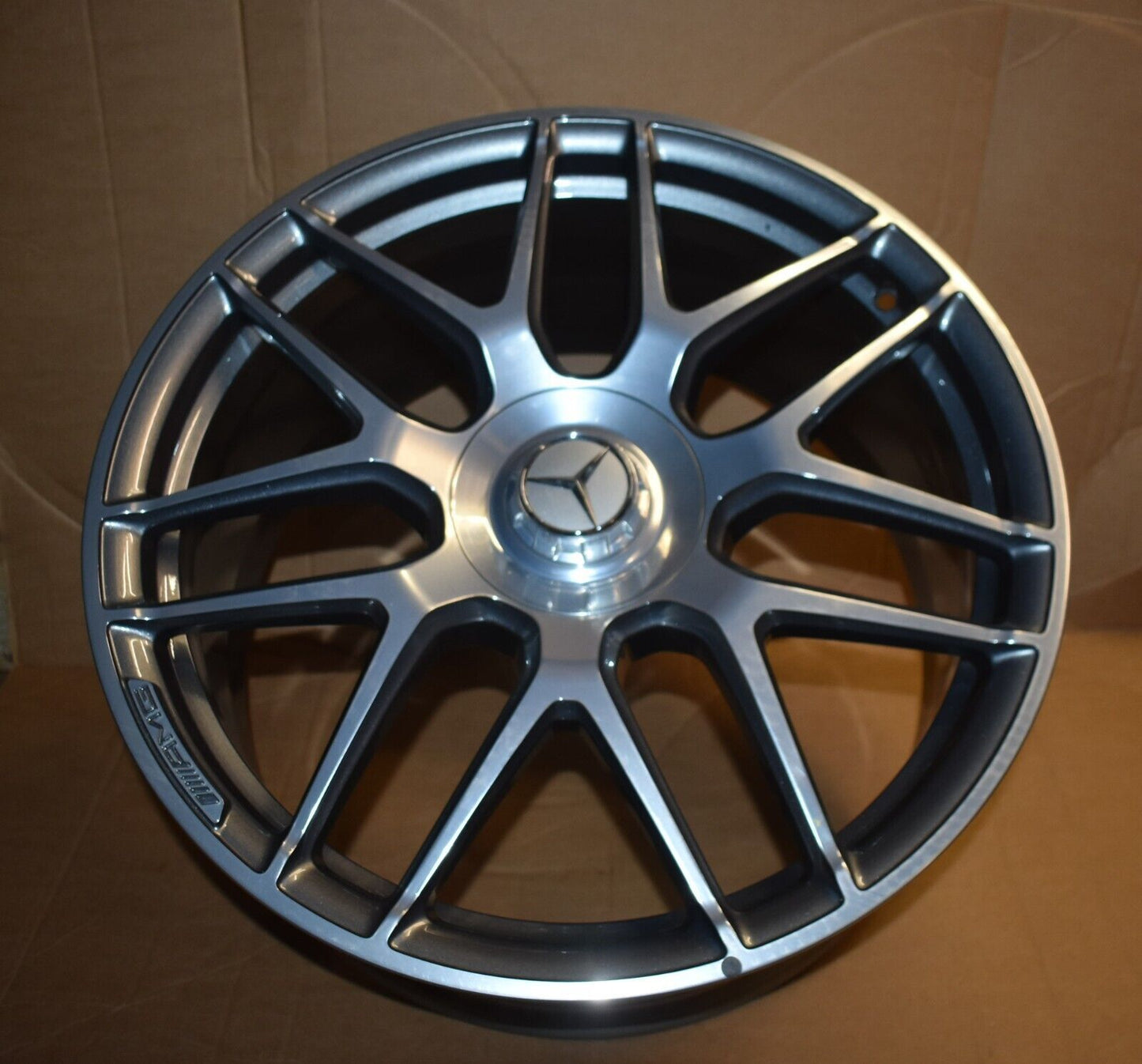 1x Original Mercedes w213 E63 Schmiede Felge A2134013000 9,5Jx20 H2 ET25 Deckel