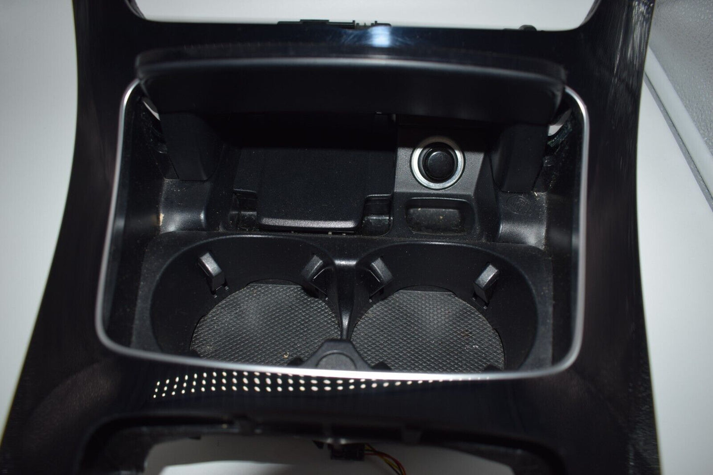 Original Mercedes S213 T Modell Mittelkonsole schwarz Ablagefach mitte