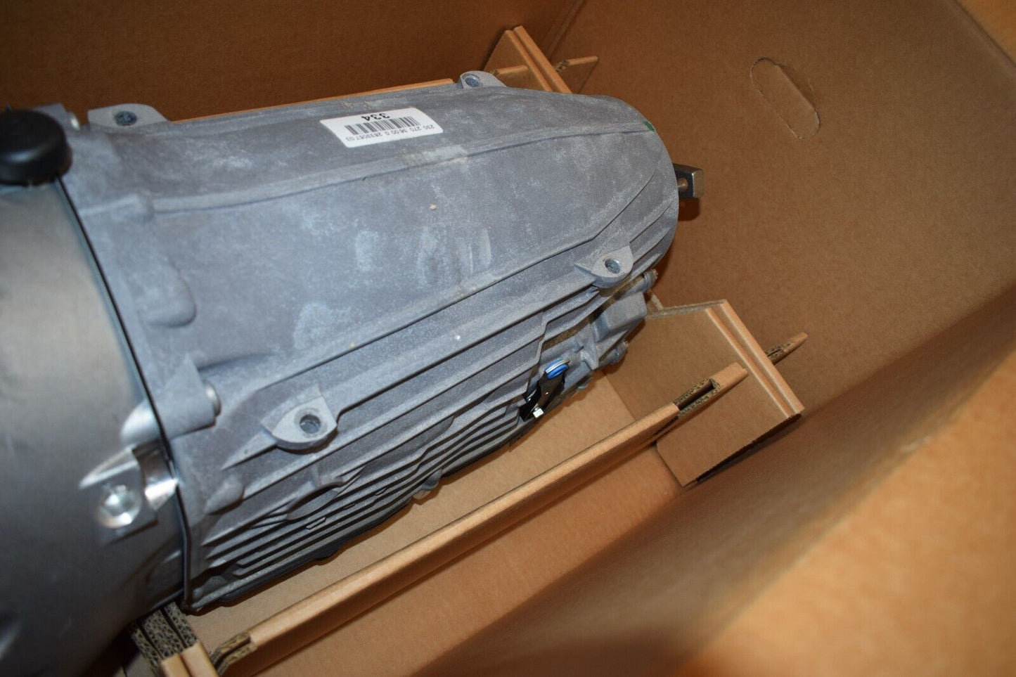 NEU Original Mercedes Automatikgetriebe BM722.904 7G Getriebe a2302703600 OVP