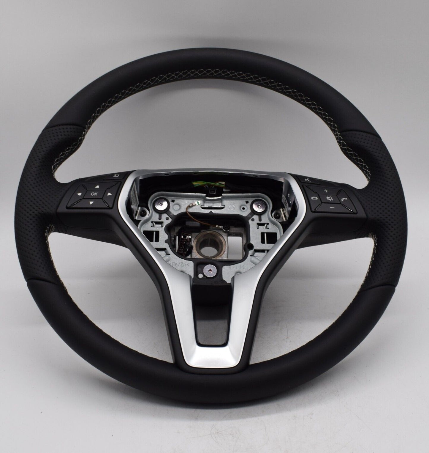 Mercedes A B C E Klasse Lenkrad Schwarz a2184602118 w242 Sportlenkrad