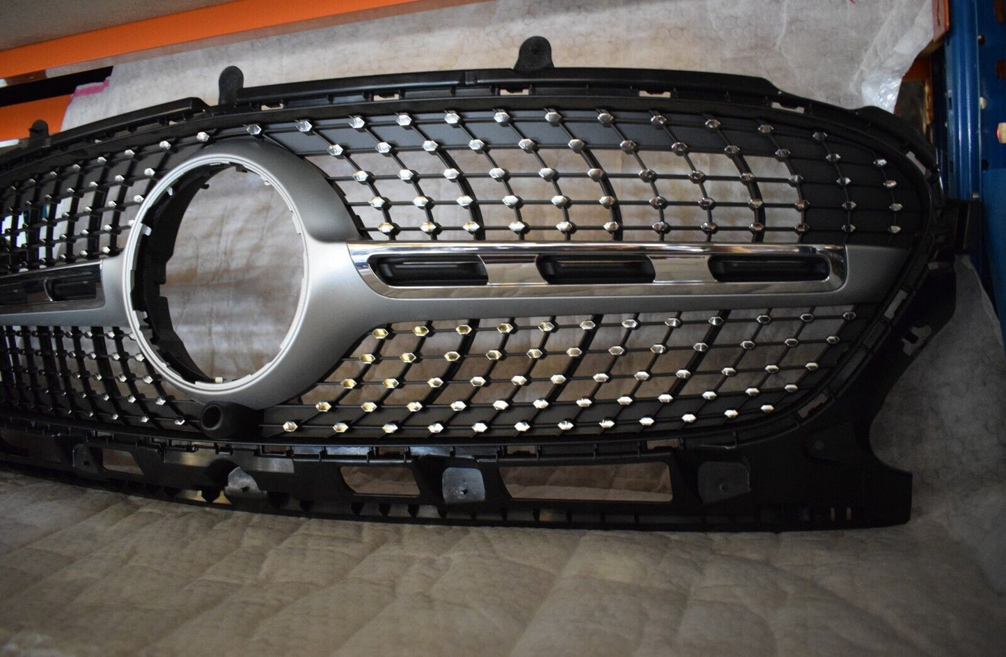 Original Mercedes Kühlergrill Grill w247 GLA AMG Styling Diamantgrill 2478805306