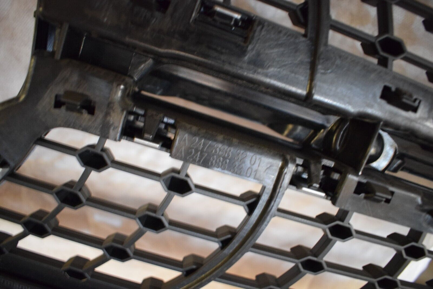 Original Mercedes Kühlergrill Grill w247 GLA AMG Styling Diamantgrill 2478805306