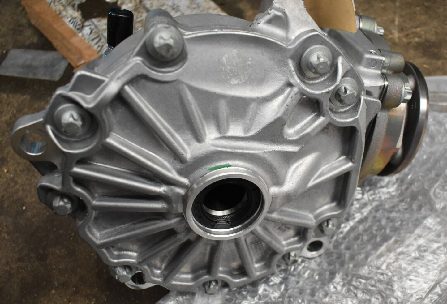 Original Mercedes Vorderachsgetriebe GLC W253 X253 a2213309600 Ü 3,27