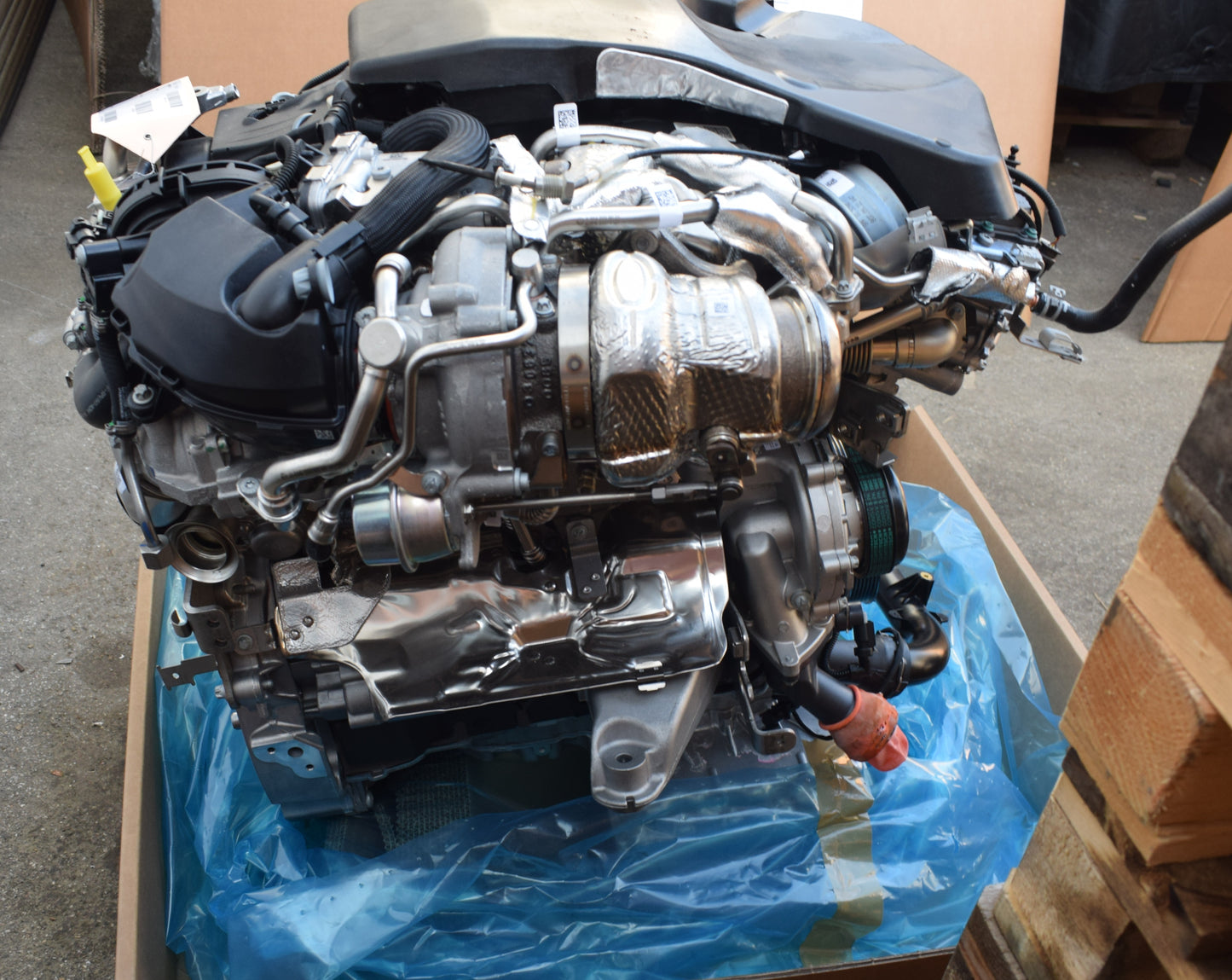 1x Original Mercedes w907 w910 Motor wie NEU 654.920 a6540102706 501 KM