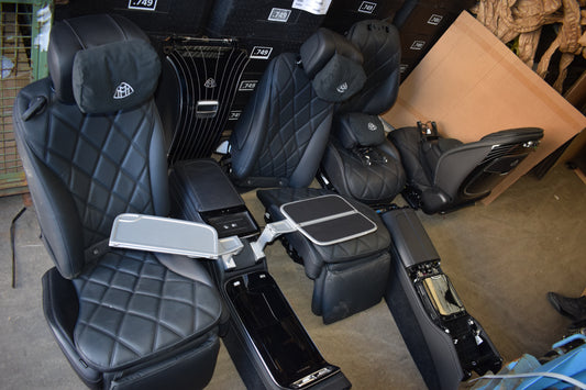 Original Mercedes Maybach Sitze Tische hinten vorne w223 Interior