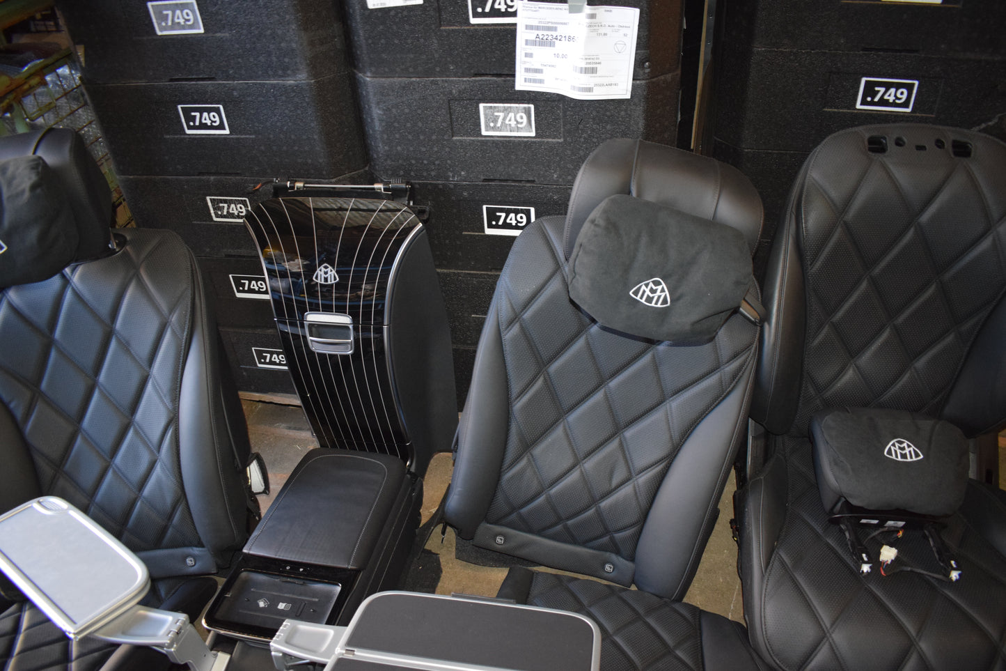 Original Mercedes Maybach Sitze Tische hinten vorne w223 Interior