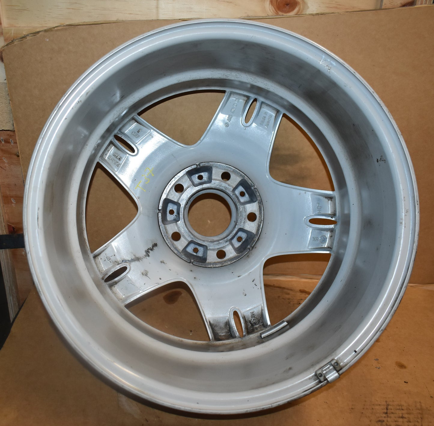 1x Original Mercedes w463 G Klasse Alufelge A4634011002 7,5Jx18 ET63 Felge