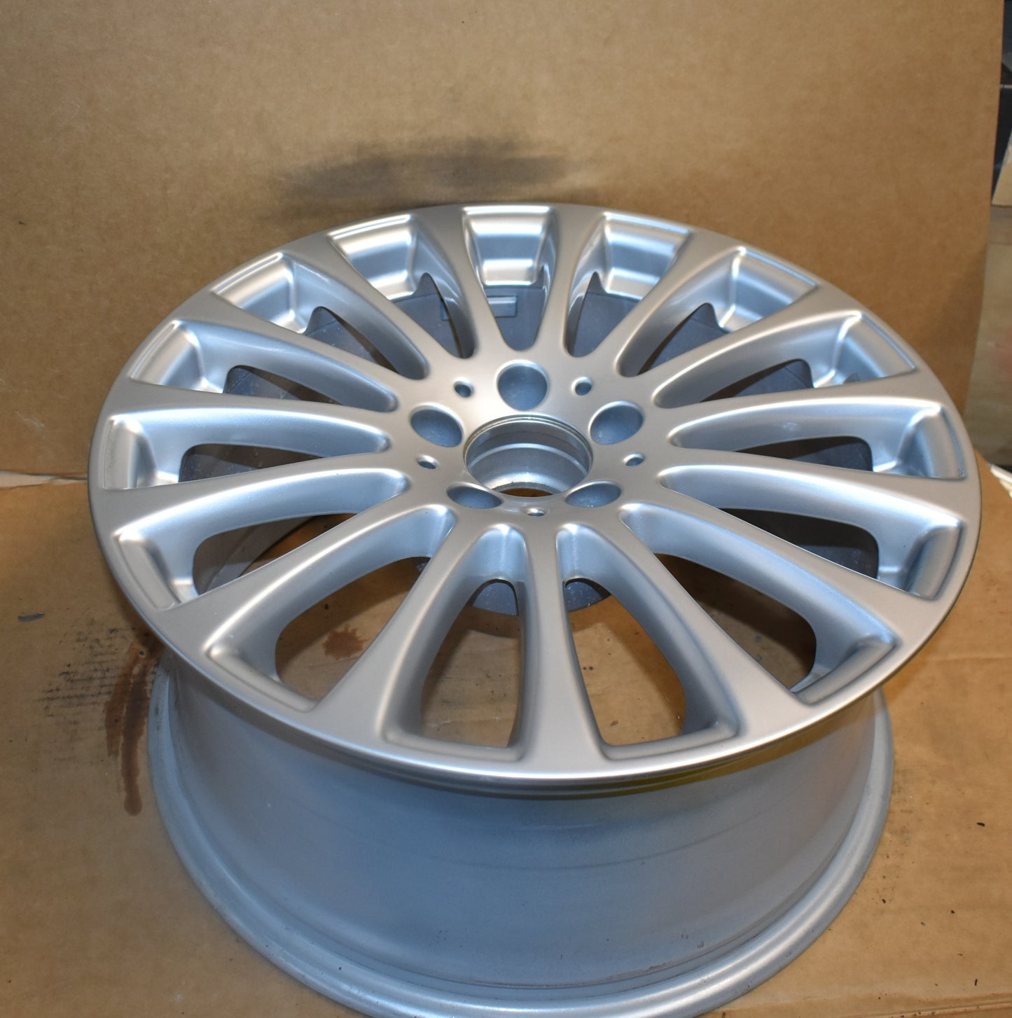 1x Original Mercedes Alufelge CLS w218 Felge A2184010202 8,5Jx18 ET34,5
