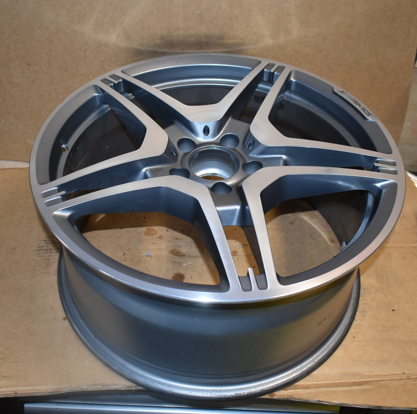 1x Original Mercedes AMG Alufelge Felge w212 E Klasse a2124012702 Vorderachse