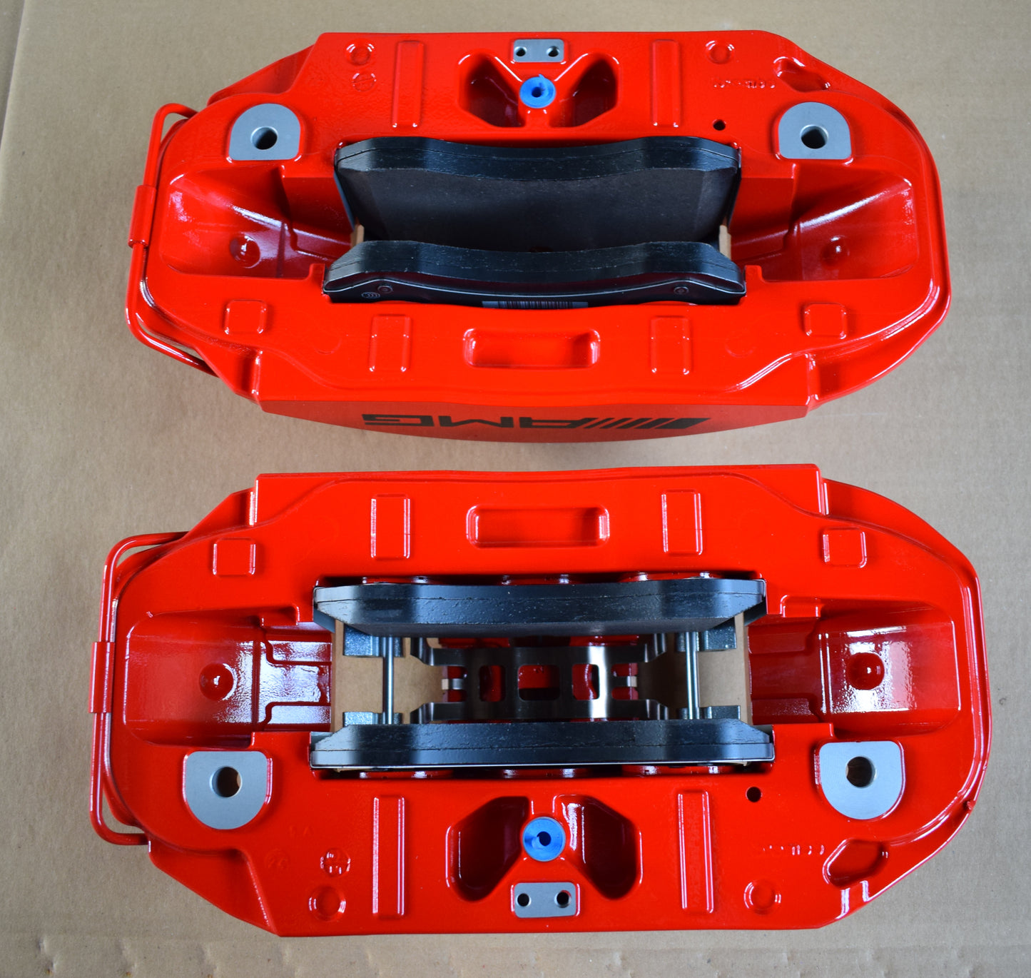 Original Mercedes AMG 223 S Klasse Bremsanlage vorne neu Bremssattel Set rot