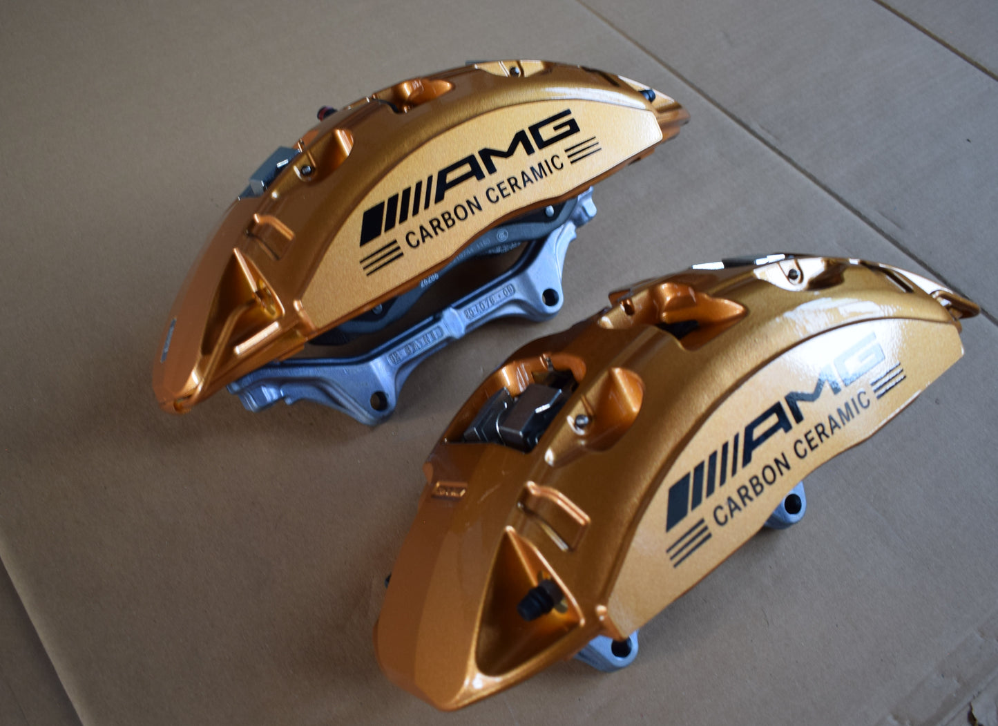 Original Mercedes AMG 297 EQS Carbon vorne neu Bremssattel Set gold