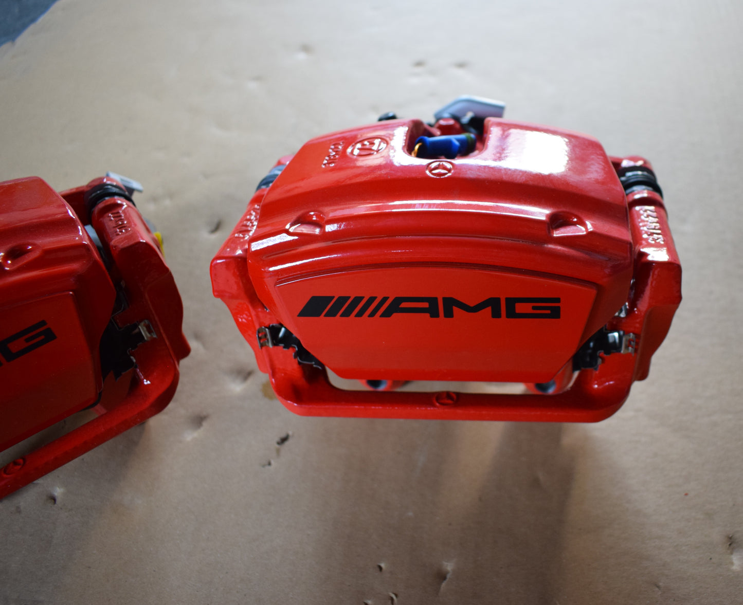 Original Mercedes AMG 297 EQS 53 hinten Bremssattel Set rot