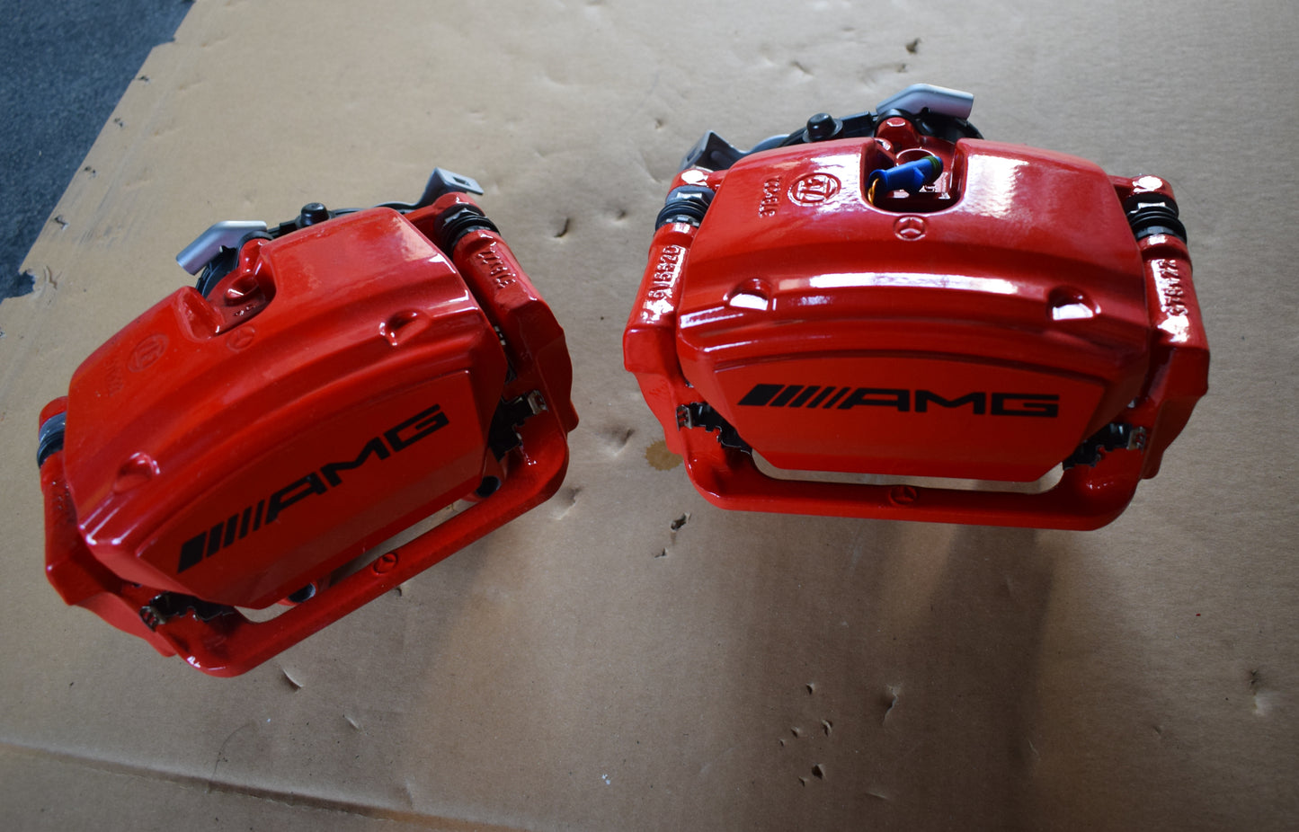 Original Mercedes AMG 297 EQS 53 hinten Bremssattel Set rot