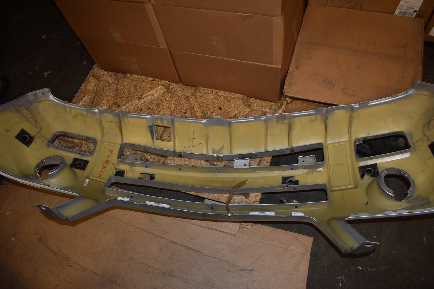 Original Mercedes w164 M Klasse Stoßstange vorne AMG a1648854325
