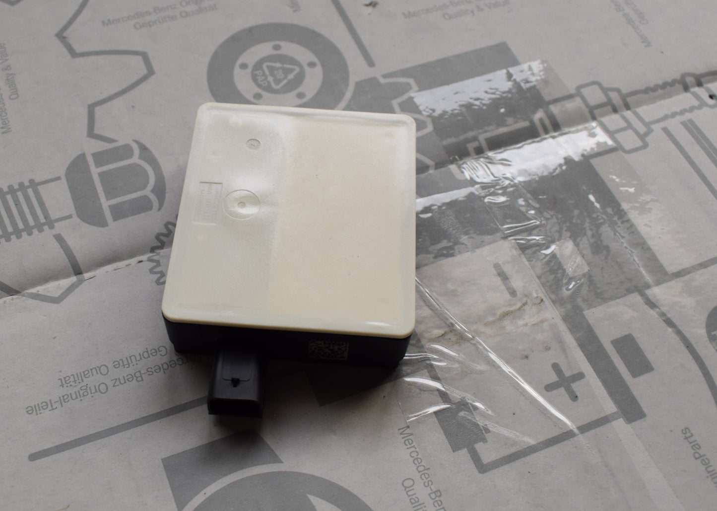 1x Original Mercedes Totwinkelsensor Radarsensor A0009005750