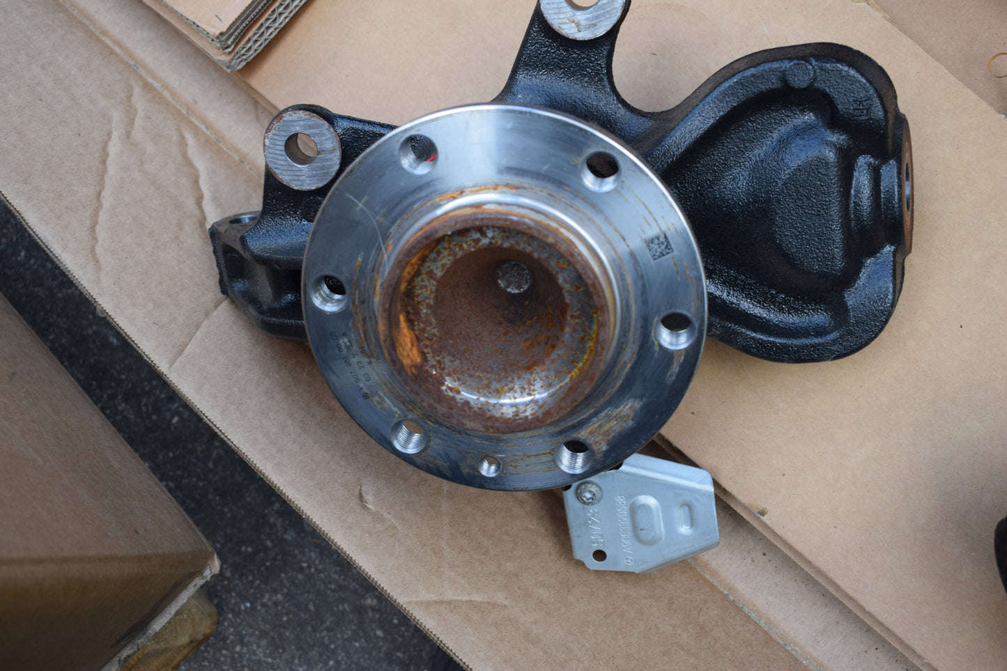 Original Mercedes Radlager Sprinter w907 a9073321400 A9079810000 Achsträger