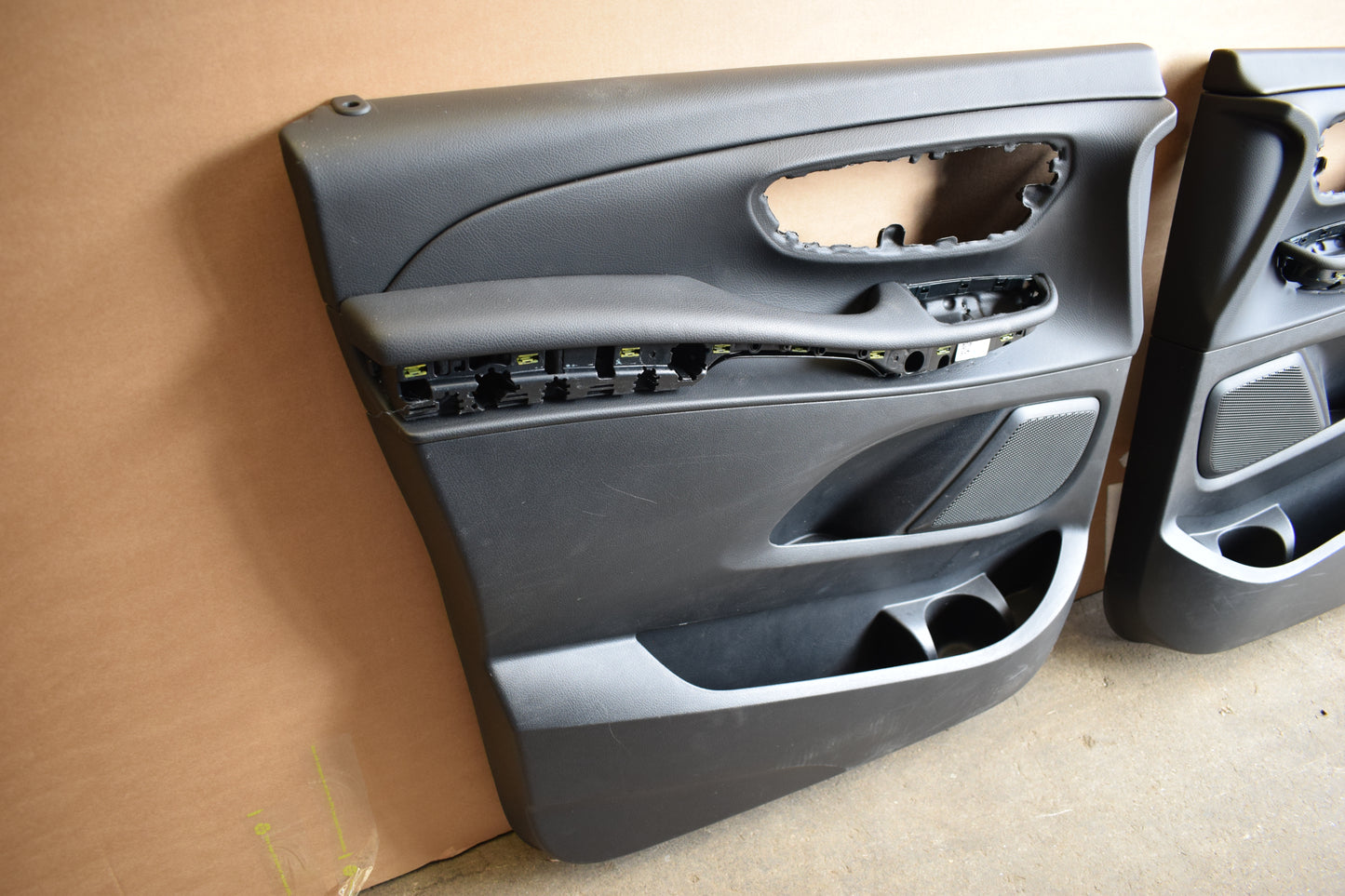 Original Mercedes Türverkleidung vorne Türpappe V Klasse W447