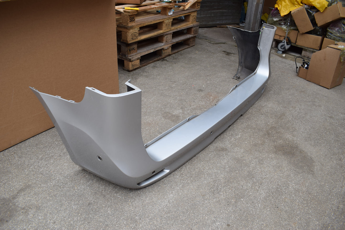Original Mercedes w447 Vito V Klasse hinten Silber Kompakt A4478803505