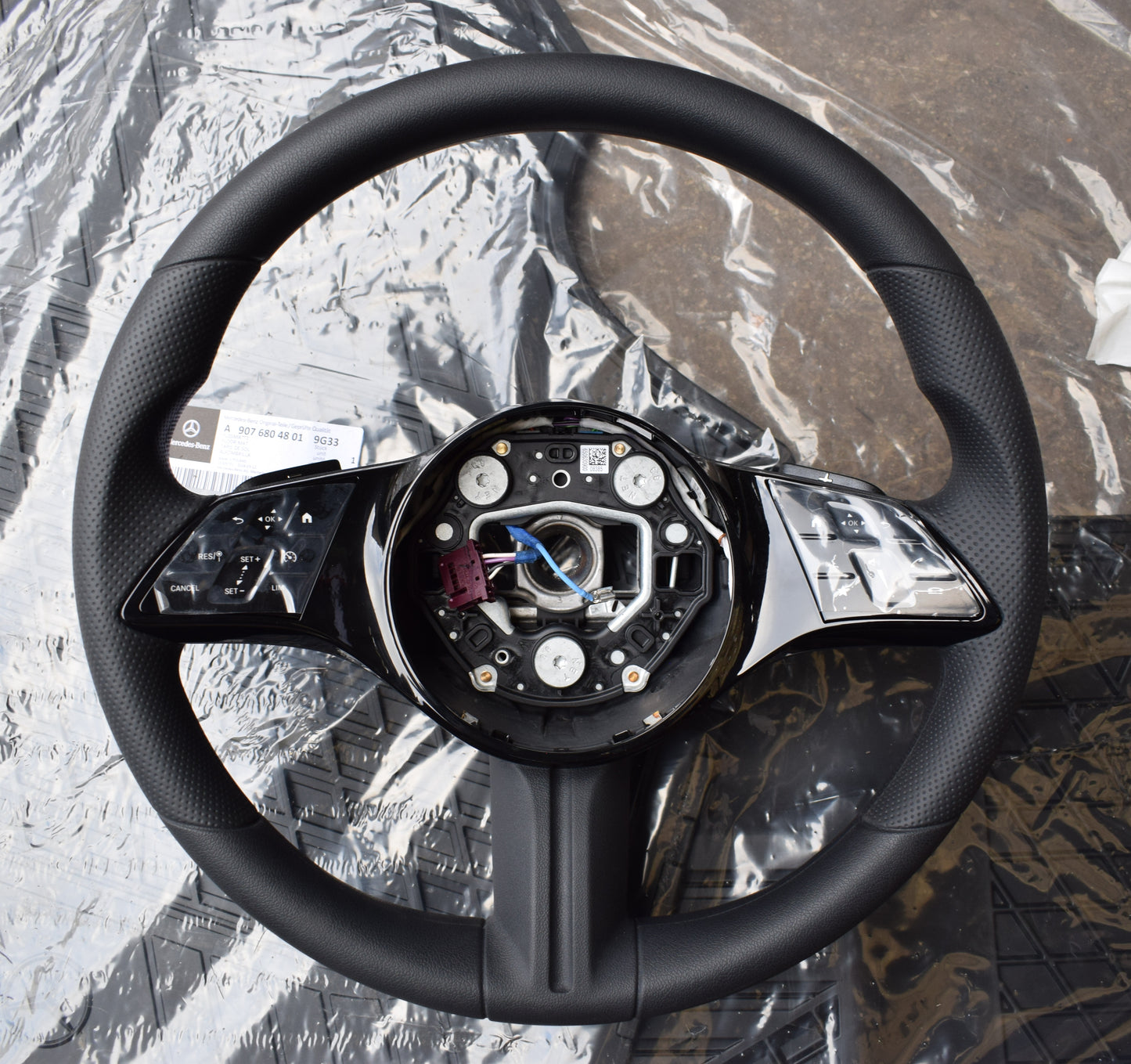 Original Mercedes w907 w910 Lenkrad Kunststoff A9074602404