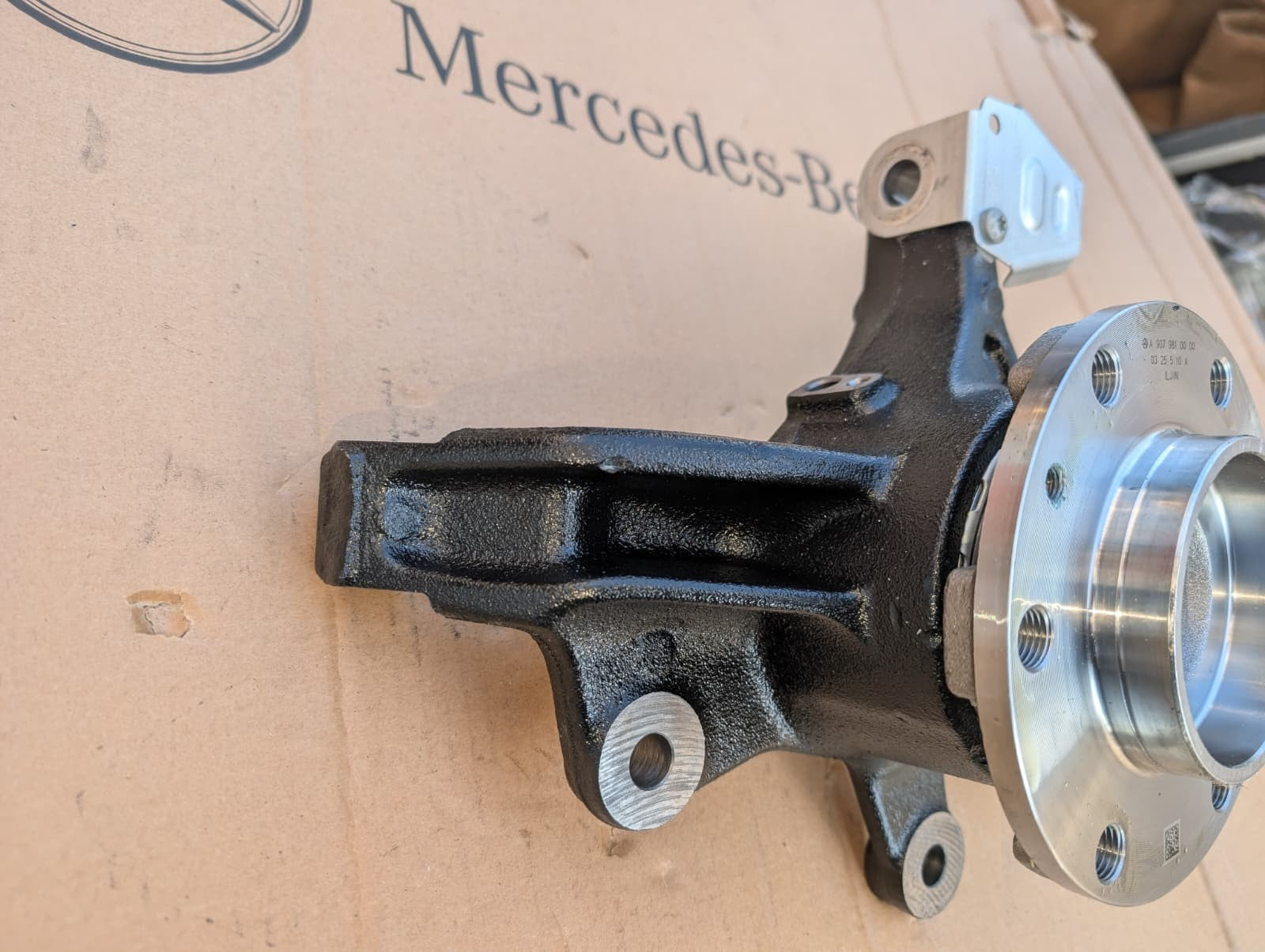 Original Mercedes Sprinter w907 Radlager Radnabe vorne rechts NEU A9079810000