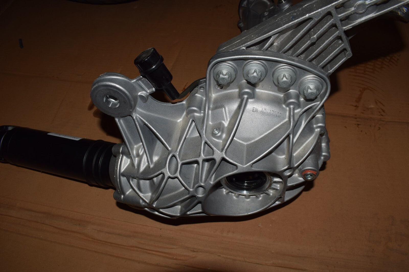 1x Original Mercedes Gw447 4 Matic Vorderachsgetriebe a4473305600 Kardanwelle