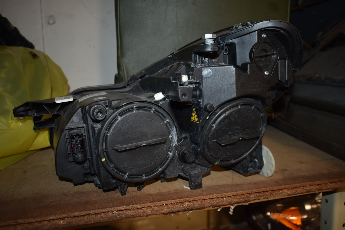 Original Mercedes R230 SL Scheinwerfer Rechts A2308209061