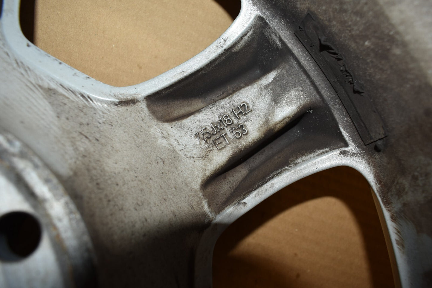 1x Original Mercedes w463 G Klasse Alufelge a4634011102 7,5Jx18 ET63 Felge