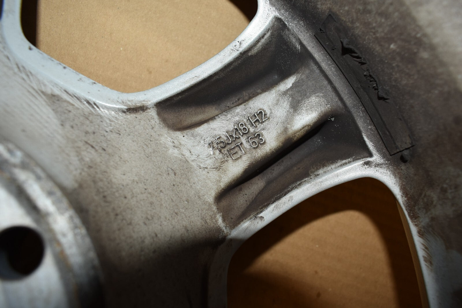 1x Original Mercedes w463 G Klasse Alufelge a4634011102 7,5Jx18 ET63 Felge