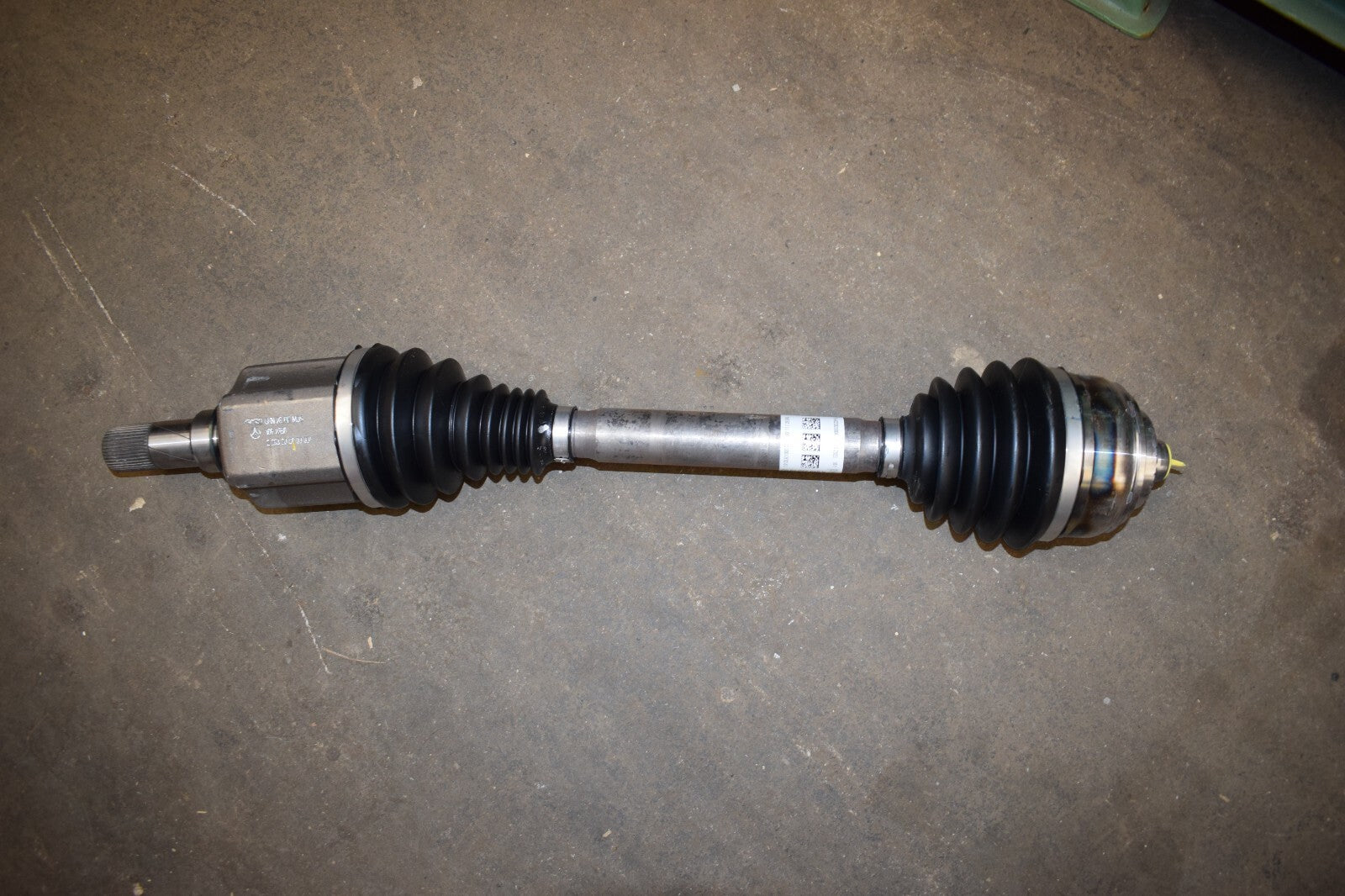 1x Original Mercedes Gelenkwelle vorderachse A9103301000 Vorderachswelle w907