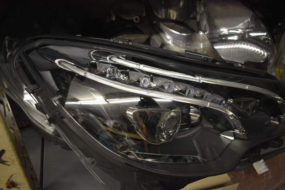 Original Mercedes w207 E Klasse Cabrio Coupe Scheinwerfer Rechts A2078208661