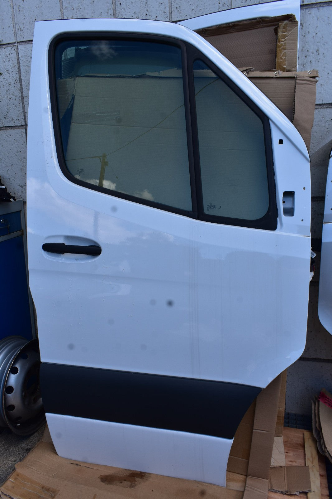 Original Mercedes W907 W910 Sprinter Beifahrertür Weiss Tür rechts vorne