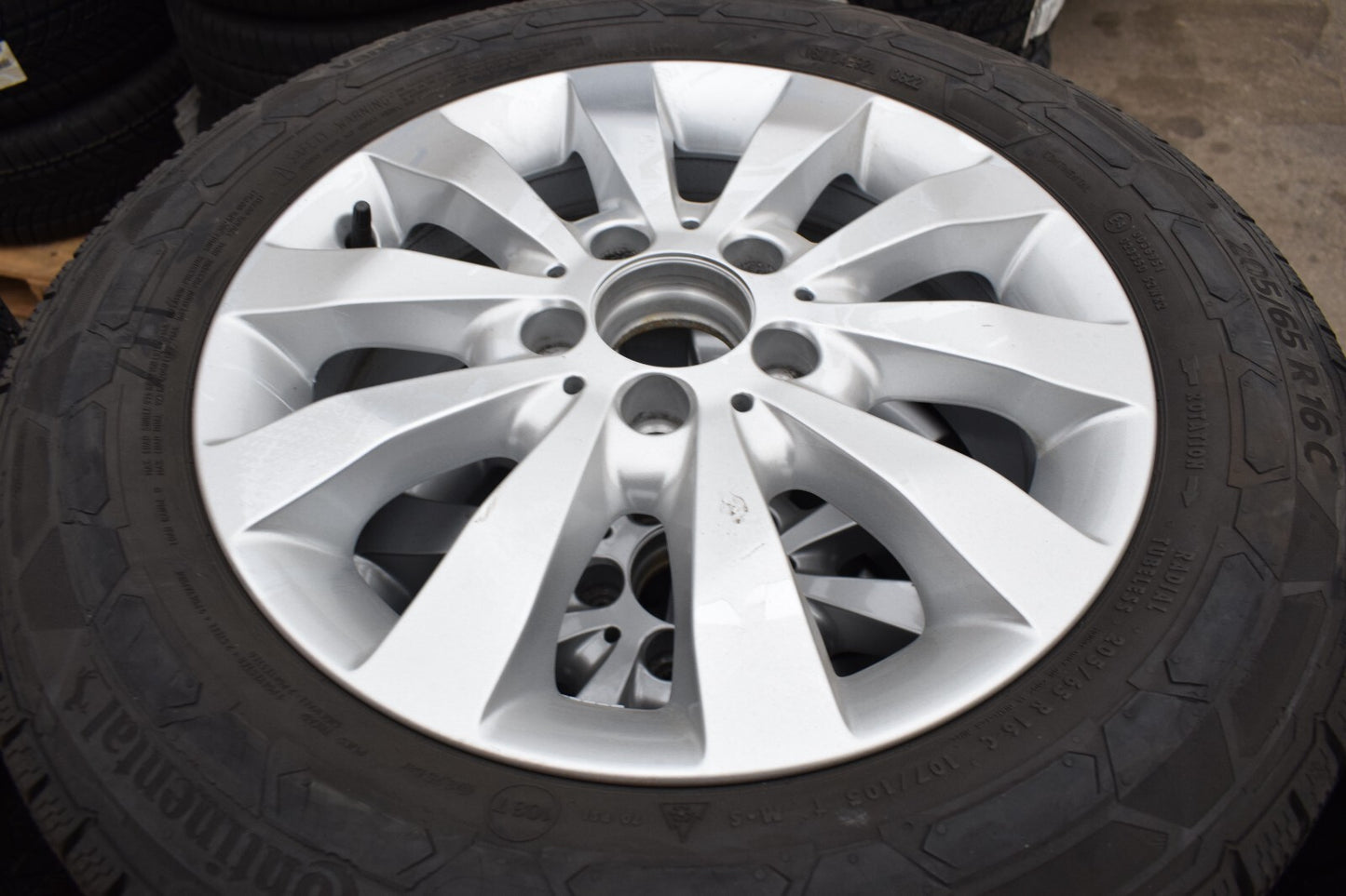Original Mercedes Winterreifen w447 Vito 205 65 16C 107/105 T 103T Winterräder