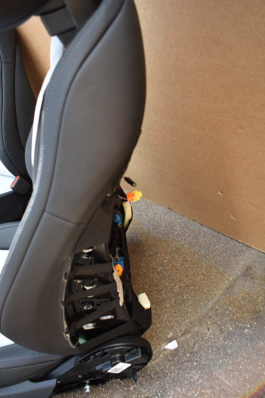 Mercedes wS214 W214 E Klasse T Modell Amg Sitze vorne Ledersitze Massage weiss