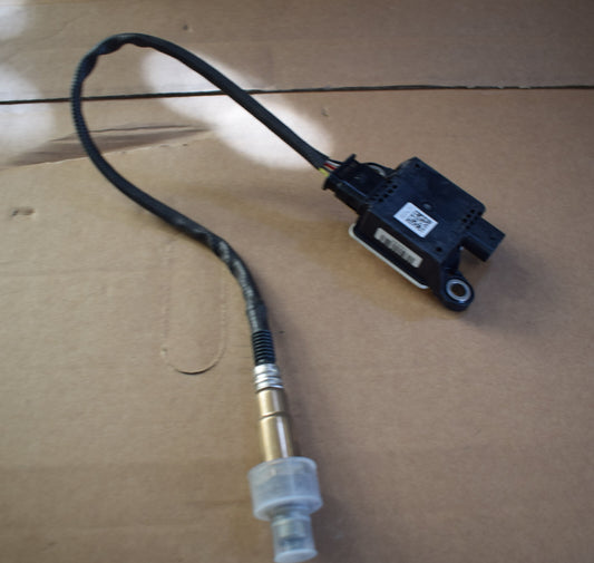 1x Original Mercedes w907 w910 Russpartikel Sensor A0009050608 OM651 NEU