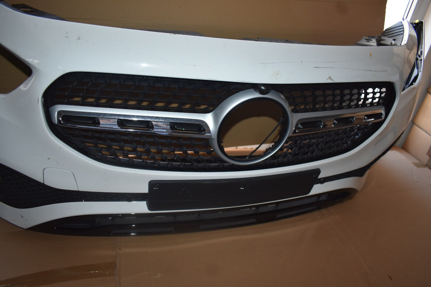 Original Mercedes H247 Stoßstange vorne GLA Bumper Stoßfänger