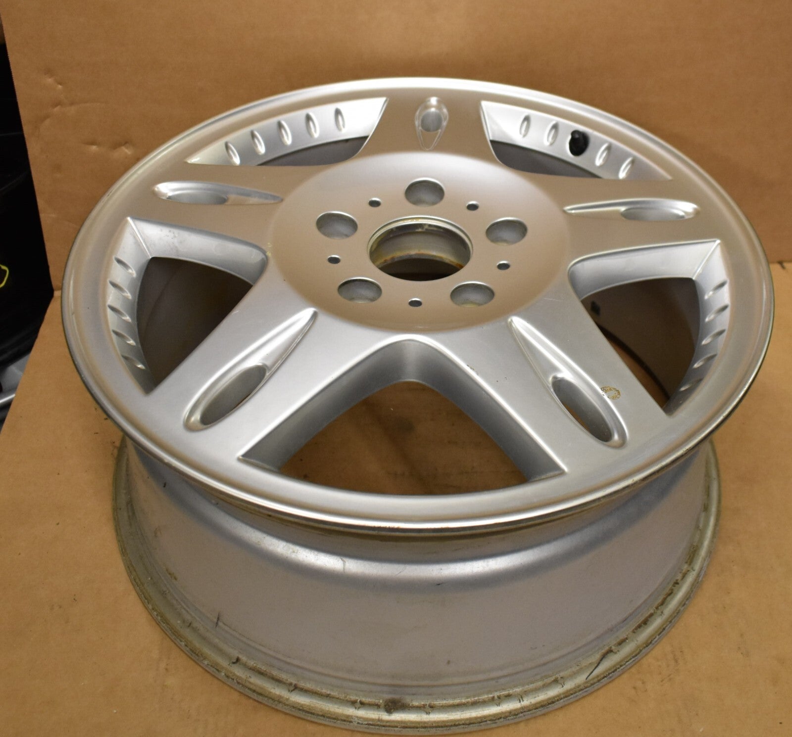 1x Original Mercedes w463 G Klasse Alufelge A4634011002 7,5Jx18 ET63 Felge