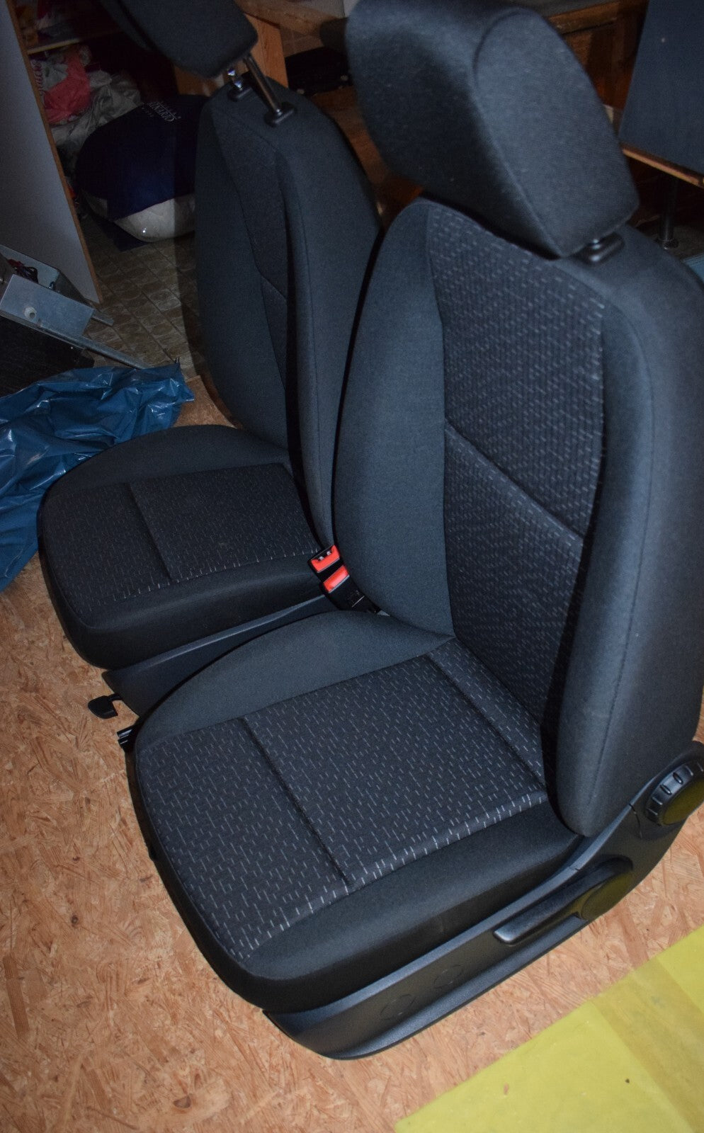 Original Mercedes w907 Fahrer Beifahrersitz Sitze vorne Sprinter Caluma