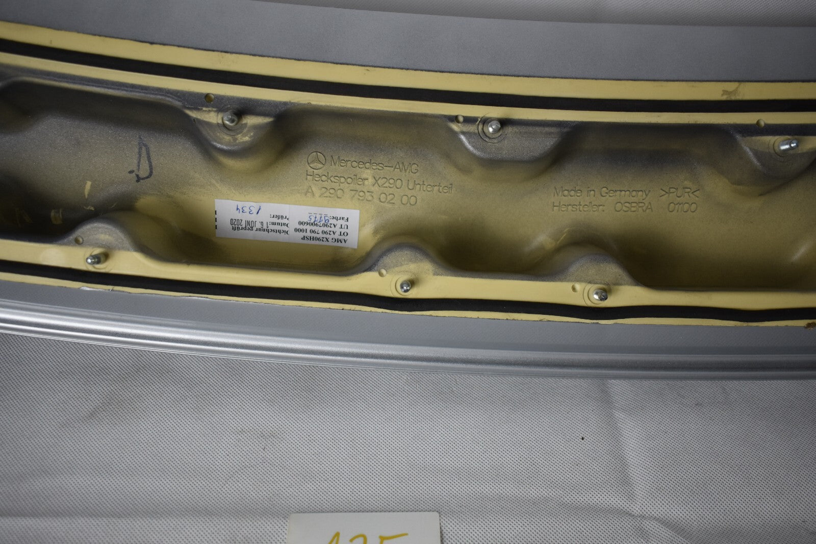 Original Mercedes AMG GT 290 X290 rear Spoiler Unterteil Unterbau Iridiumsilber