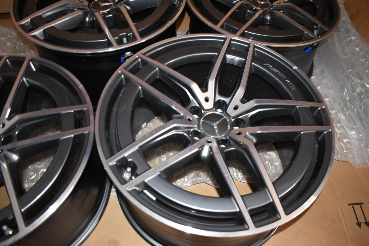 Original Mercedes SL63 R232 AMG Alufelgen neu 20 Z oll A2324012100 A232401220