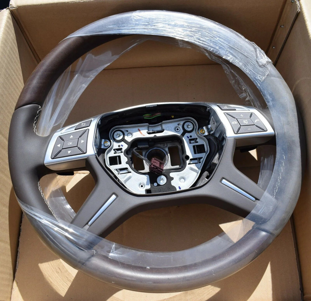 Original Mercedes w166 Holzlenkrad GL ML A1664600018 8P18 Moccabraun Holz